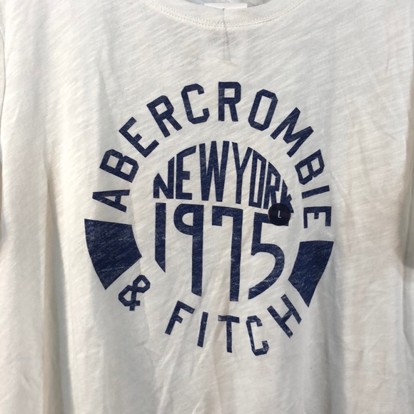 NWT Abercrombie & Fitch Graphic Tees Size: L - Picture 4 of 5